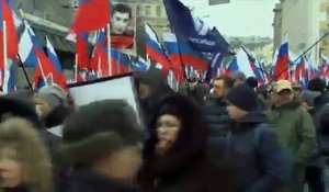A Moscou, des milliers de Russes rendent hommage à Boris Nemtsov