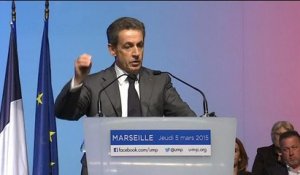 Manuel Valls et Nicolas Sarkozy s'affrontent à distance lors de meetings