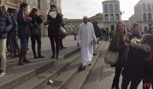 5 hours walking in Milan as a muslim