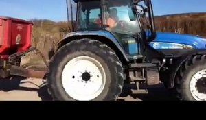 Les tracteurs à l'oeuvre au Bois de sapins à Groffliers
