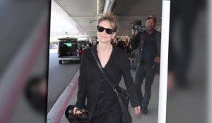 Renée Zelwegger a le visage frais à son retour à Los Angeles