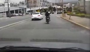 Fail, road Rage qui fini très mal pour la moto