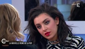 L'interview de Charli XCX - C à vous - 17/03/2015