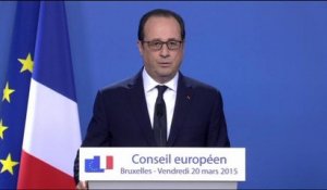 Pollution: Hollande défend la position de Royal mais l'invite à "travailler"