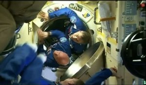 ISS: deux cosmonautes débutent une mission d'un an dans l'espace