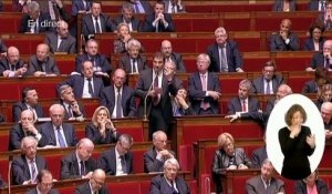 "Vous devez présenter un vrai projet aux Français", lance Valls à l'UMP