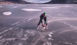 Faire du patin à glace tiré par une tronçonneuse! Dingue...