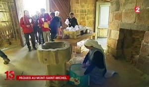 Pâques : des centaines de fidèles au Mont-Saint-Michel