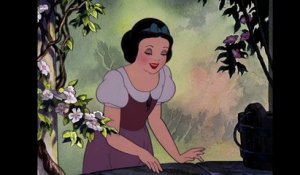 Blanche Neige et les Sept Nains - Chanson "Un sourire en chantant" [VF|HD] (Disney)