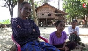 Birmanie : les femmes tatouées d’une toile d’araignée, une tradition qui se meurt