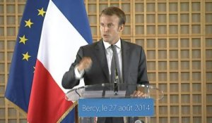 Archive - Passation des pouvoirs entre Arnaud Montebourg et Emmanuel Macron