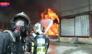 Incendie spectaculaire à la Courneuve (images de la BSPP)