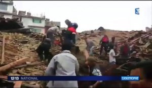 Un violent séisme fait au moins 114 victimes au Népal