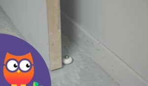 Comment poser une butée de porte (Ooreka.fr)