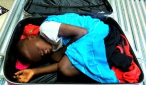 Au Maroc, un petit garçon retrouvé dans une valise par la garde