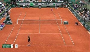 Roland-Garros : la Française Mladenovic bat Bouchard dès le premier tour