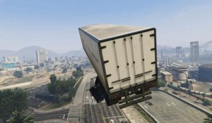 GTA 5 - Semi Truck Stunt Jump