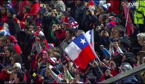 50.000 spectateurs entonnent l'hymne national du Chili (Copa América)