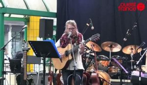 Fête de la musique à Saint-Lô : Liza rue du Neufbourg