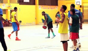 Basket - NBA : Le Turiaf basket camp...