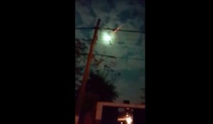 OVNI dans le ciel de Buenos aire - Météorite, Aliens????? Mystère