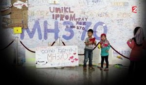 Vol MH370 : les proches des passagers attendent des réponses