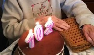 Cette mamie de 102 ans va souffler les bougies de son gâteau d’anniversaire