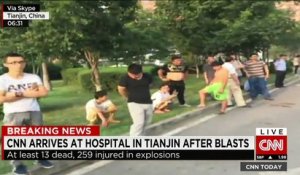 Will Ripley (CNN) agressé devant un hôpital de Tianjin