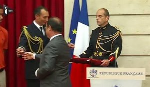 France : les héros du Thalys reçoivent la Légion d'honneur
