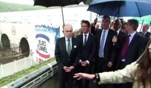 B. Cazeneuve et M. Valls à Calais : vers un nouveau camp de réfugiés ?