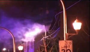 Des cables electriques prennent feu et explosent en pleine rue à Chicago