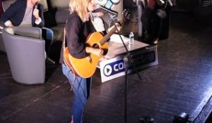 CALAIS - Louane en showcase au théâtre de Calais pour une émission sur ContactFM