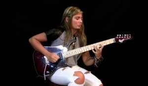 À 16 ans, la française Tina S reprend "Altitude" de Jason Becker à la guitare électrique Tout-Bon