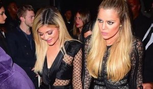 L'entourage de Kylie Jenner pousse Jessica Alba à la Semaine de la Mode à New York