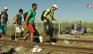 Réfugiés : crispation à la frontière entre la Serbie et la Hongrie