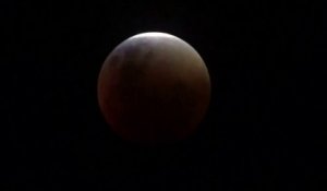 Eclipse totale : La Lune devient rouge