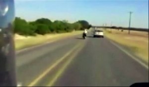 Cette collision avec un motard est-elle intentionnelle?