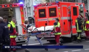 Manifestation à Cologne après l'agression d'une femme politique