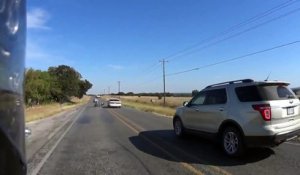 Une moto percutée volontairement par un conducteur