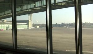 Migrants: l'aéroport de Tempelhof reconverti en centre d'hébergement