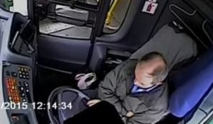 Accident : un chauffeur de bus s'endort au volant