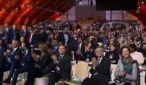 COP21. François Hollande : "Vous l'avez fait!"
