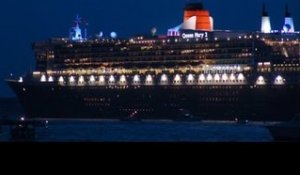 Largest Cruise Ship "Queen Mary 2" in Southampton