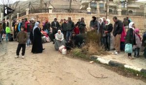 Arrivée des convois humanitaires à Madaya pour aider la population touchée par la famine