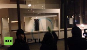 Etats-Unis : des manifestants vandalisent des bâtiments à Portland
