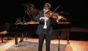 Bach : Suite pour violoncelle n°1 en sol majeur par Adrien Boisseau - Révélations 2016