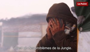 La "Jungle" de Calais sous les bombes lacrymogènes