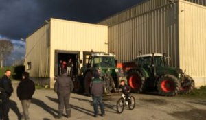 Dialogue entre le directeur du Leclerc de Léhon et les agriculteurs