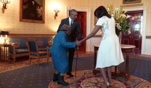À 106 ans, elle danse avec Obama