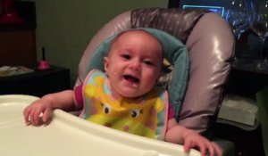 On parie que vous n'arriverez pas à résister au fou rire de cet adorable bébé